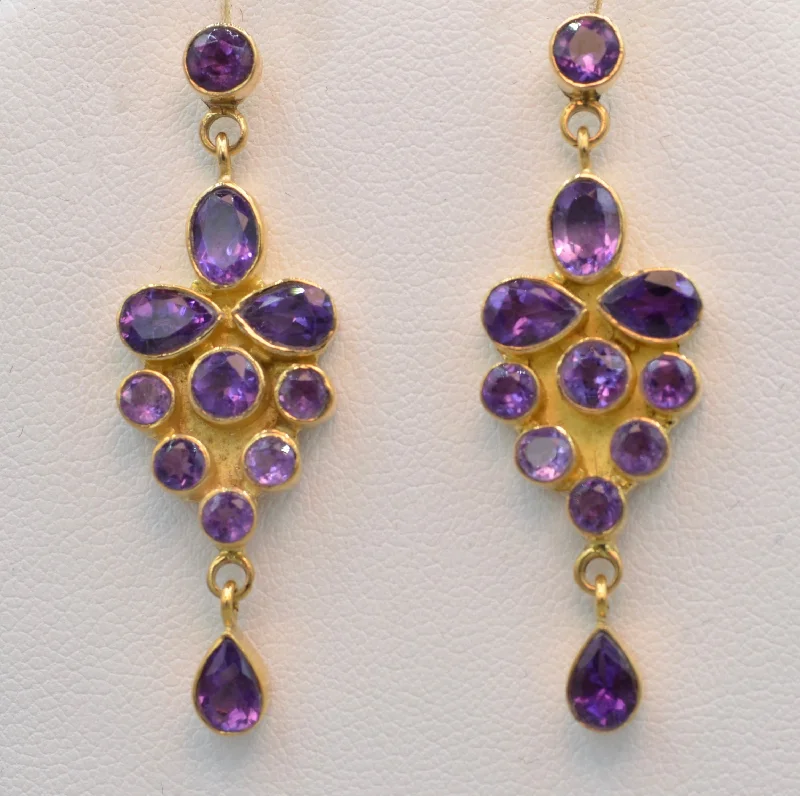 Ladies Earrings Artistic Shine-18K yellow gold, Amethyst dangle earrings