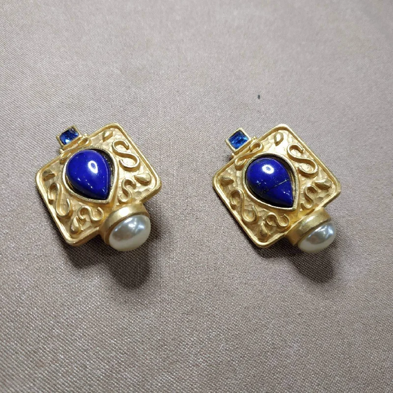 Ladies Earrings with White Thaumasite-Lapis Lazuli Clip On earrings by Rima Ariss in gold plate