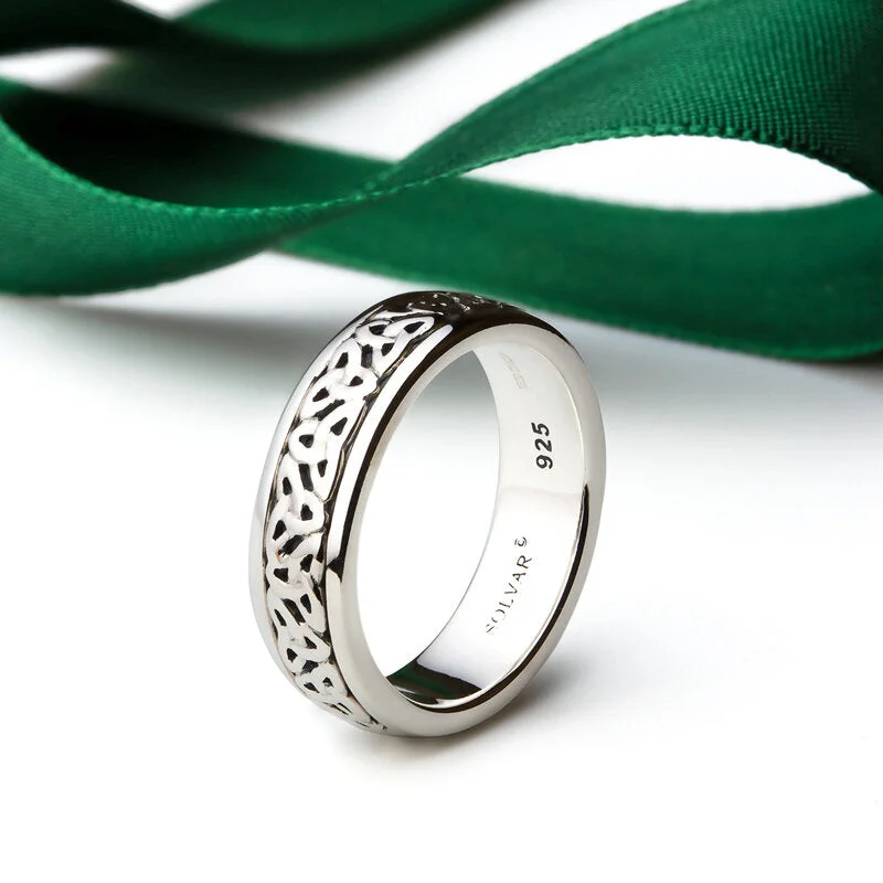 Ladies Rings for Special Shine-Ladies Silver Oxidised Trinity Knot Ring