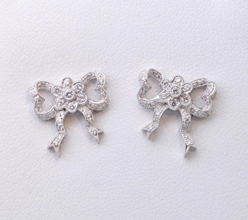 Ladies Earrings with Angel Spark-Bow-shaped Diamond Post Earrings in 18K White Gold