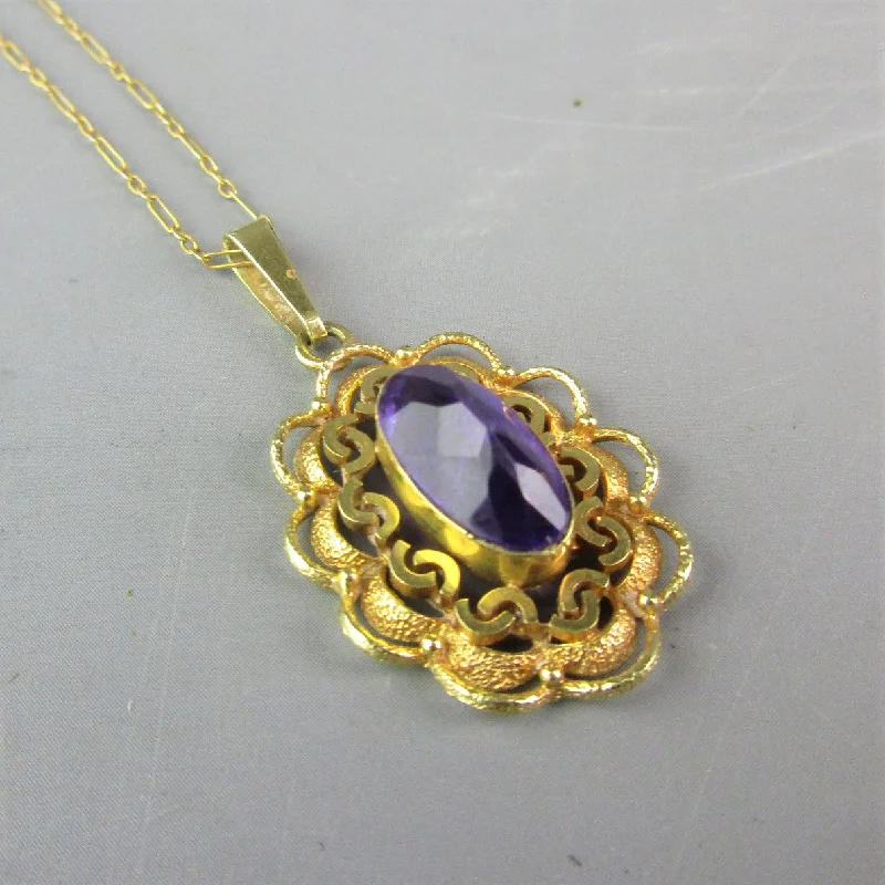 Memory gleam necklaces -9K Gold Amethyst Stone Floral Pendant Necklace Vintage c1980