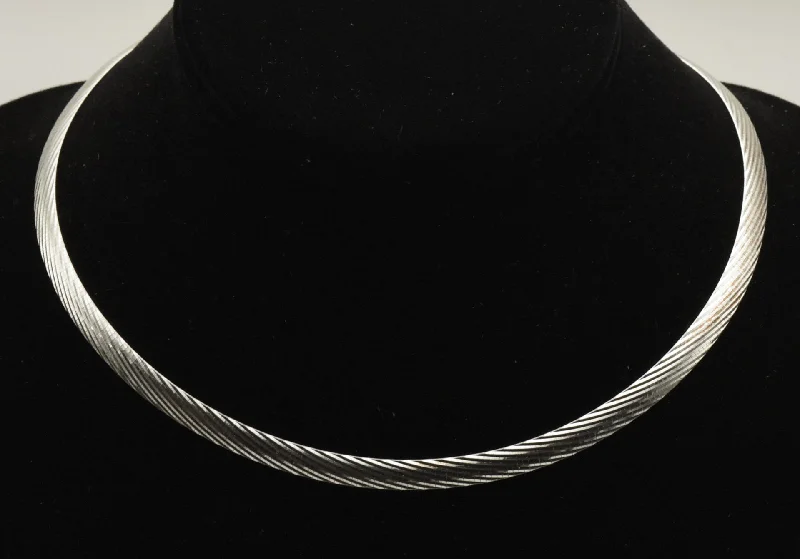 Dazzling party necklaces -Milor - Vintage Italian 950 Silver Textured Omega Link Chain Necklace - 16"