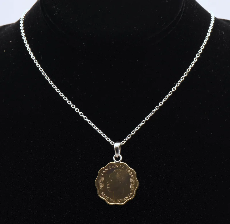 Hefty gleam necklaces -Vintage 10 Senti Tanzanian Coin Sterling Silver Pendant Chain Necklace - 18"