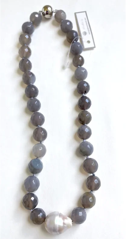 Delicate floral necklaces -Necklace - Labradorite Stones & White Baroque Pearl