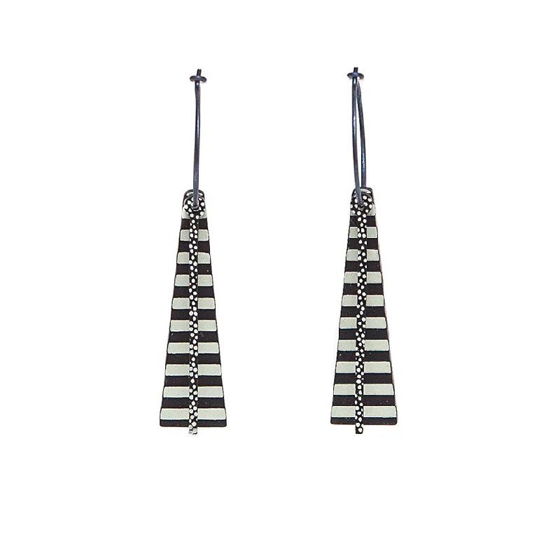 Ladies Earrings with Wing Shine-Lene Lundberg K Form Abstract Tapered Striped Earrings