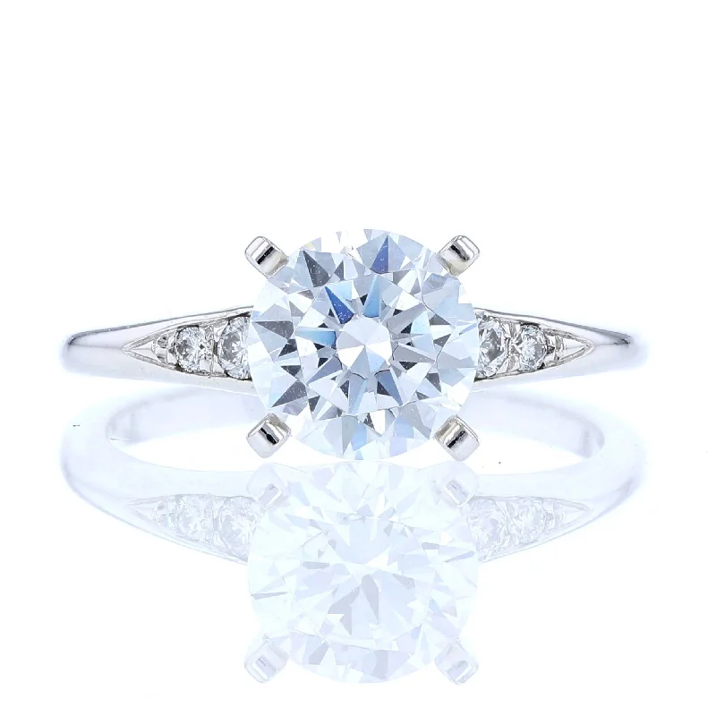 Ladies Engagement Rings Minimal Shine-Graduated Diamond Engagement Ring